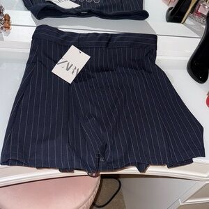 Zara Women's Dark Blue Pinstripe Shorts
